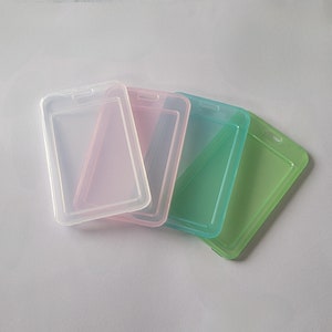 Porte-cartes d'identité en plastique (transparent, rose, bleu, vert) [1 quantité]