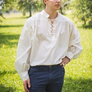 Light cotton shirt with loops at the neckline Casual shirt Men&#39;s shirt model Alexander