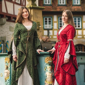 Medieval coat dress model Amélie