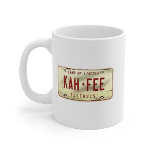 Caneca de café com placa de Illinois estilo anos 1970 que diz Kahfee, Coffee Chicago Vintage Antique Automotive Rusty 11 onças