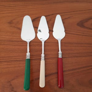 Collection of 3 pastry trowels or cake trowels, silver plate EPNS serving slices for afternoon tea, fab gift for lovers of vintage