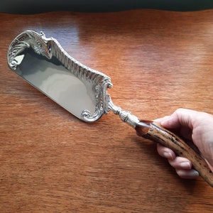 Vintage Crumb Scoop with horn Handle, Re-silvered Crumb Tray, looks like new, Great Gift for dinner party enthusiasts, Food photography prop