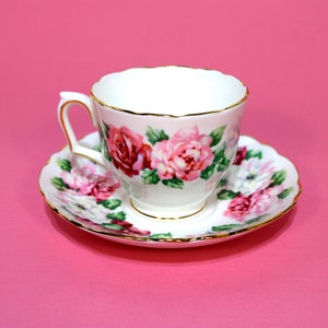 Crown staffordshire pink red and white roses tea cup and saucer fine bone china england scalloped edges gold gilding