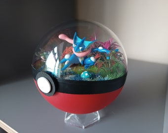 Greninja Pokemon Pokeball Terrarium - handgemachtes Geschenk für Pokémon Liebhaber.