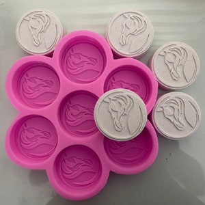 3 &#39;&#39; runde Seifenform Kerzenform Ihr Logo oder Text (3 &#39;&#39; runde Seifenform) Personalisierte benutzerdefinierte Silikonseifenform für die Seifenherstellung