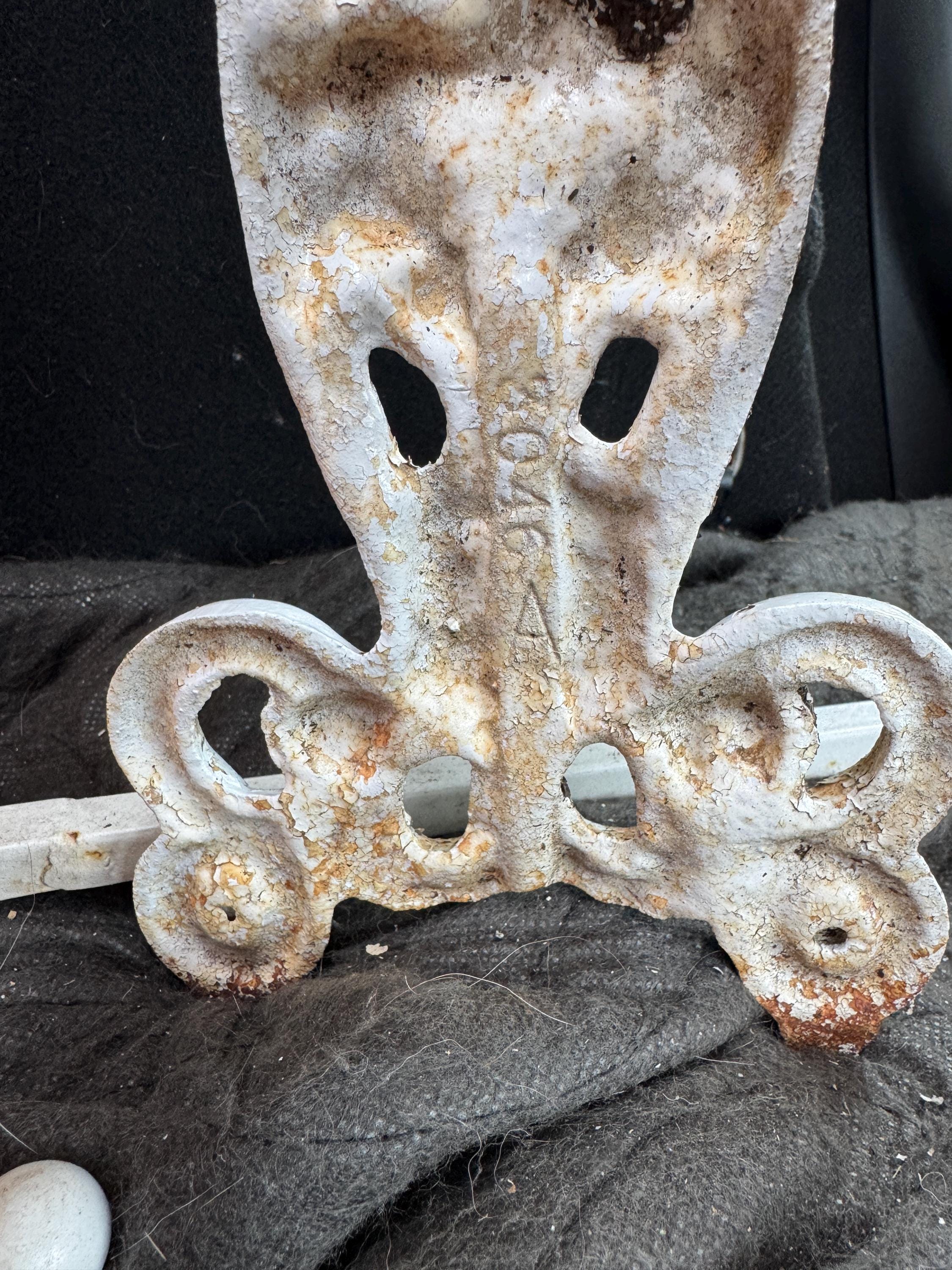 Vintage Victorian Cast Iron Grapevine Planter: Chippy Paint Patina