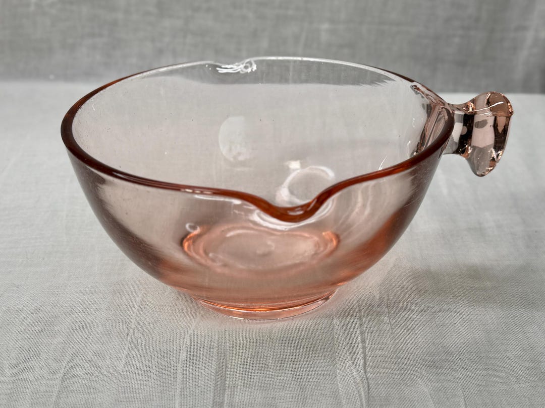 U. S. Glass Co. Pink Slick Handle Two-spout Mixing Bowl, Pink ...