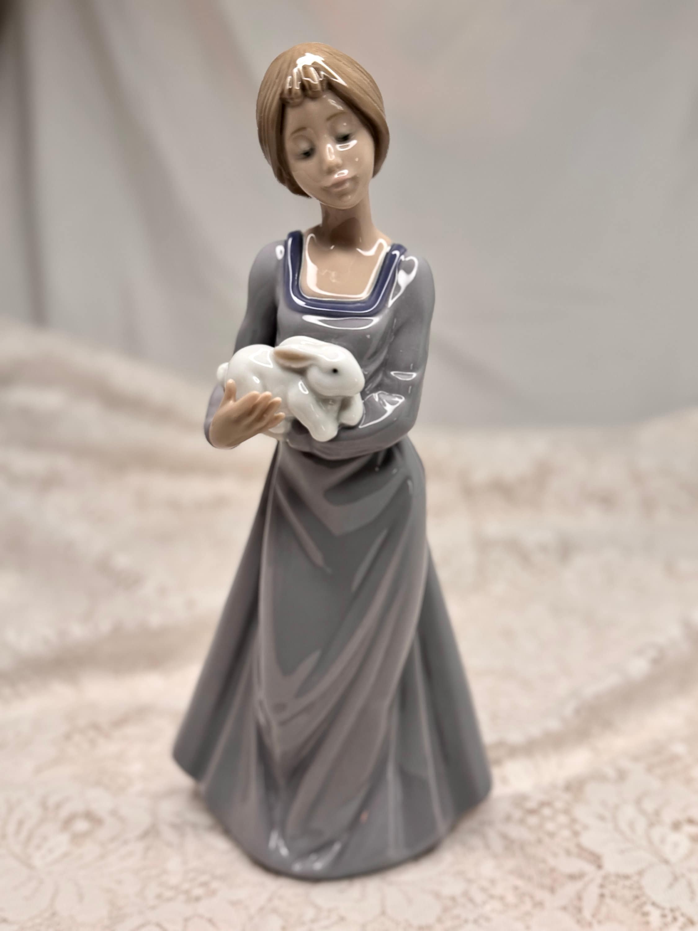 Vintage Nao by Lladro 