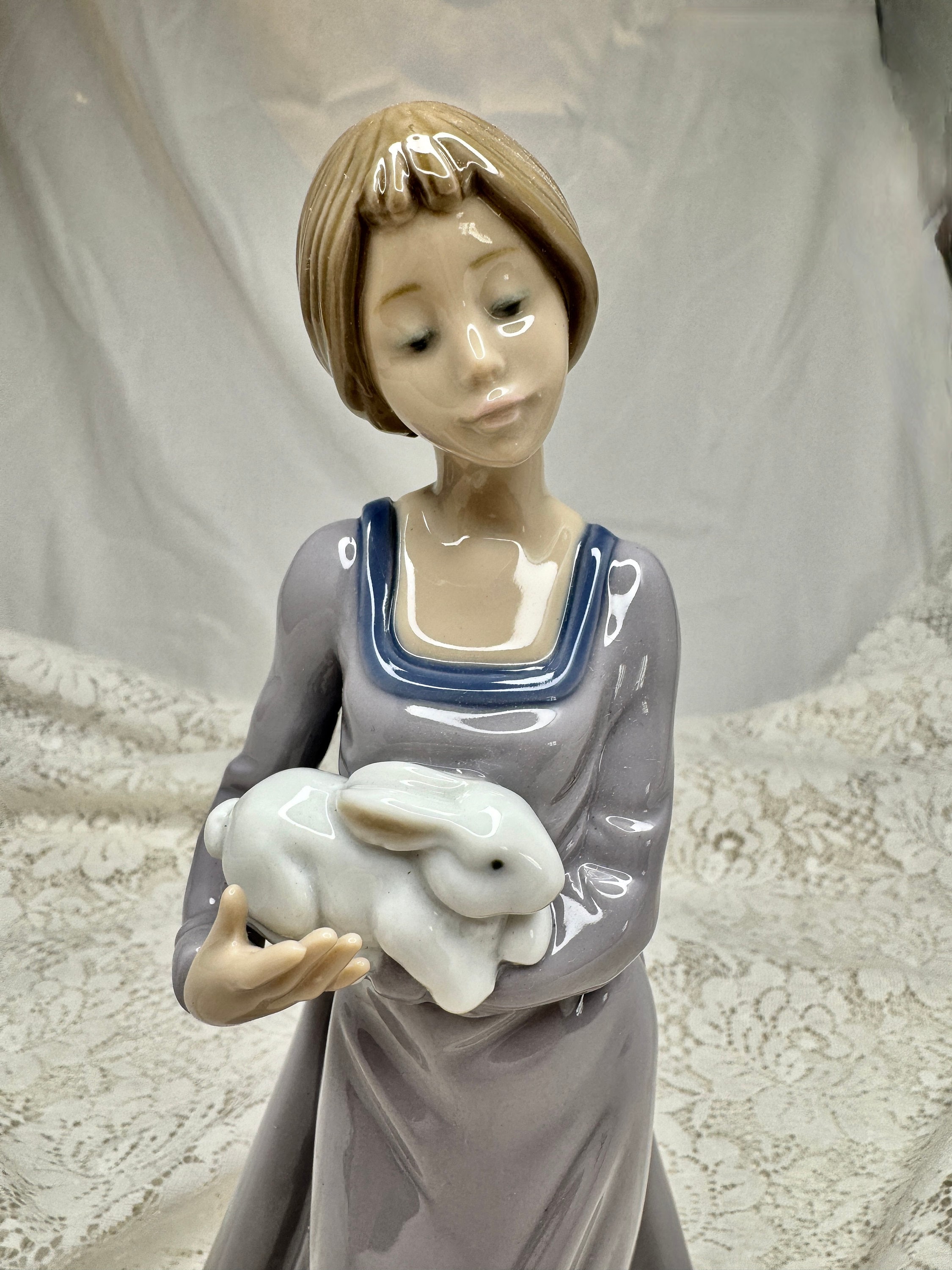 Vintage Nao by Lladro 