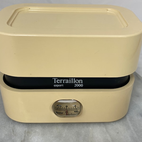 Terraillon Export 2000 Cream Colored Vintage Scale, Kitche Scale, 1970s, Made in Italy, Marco Zanuso