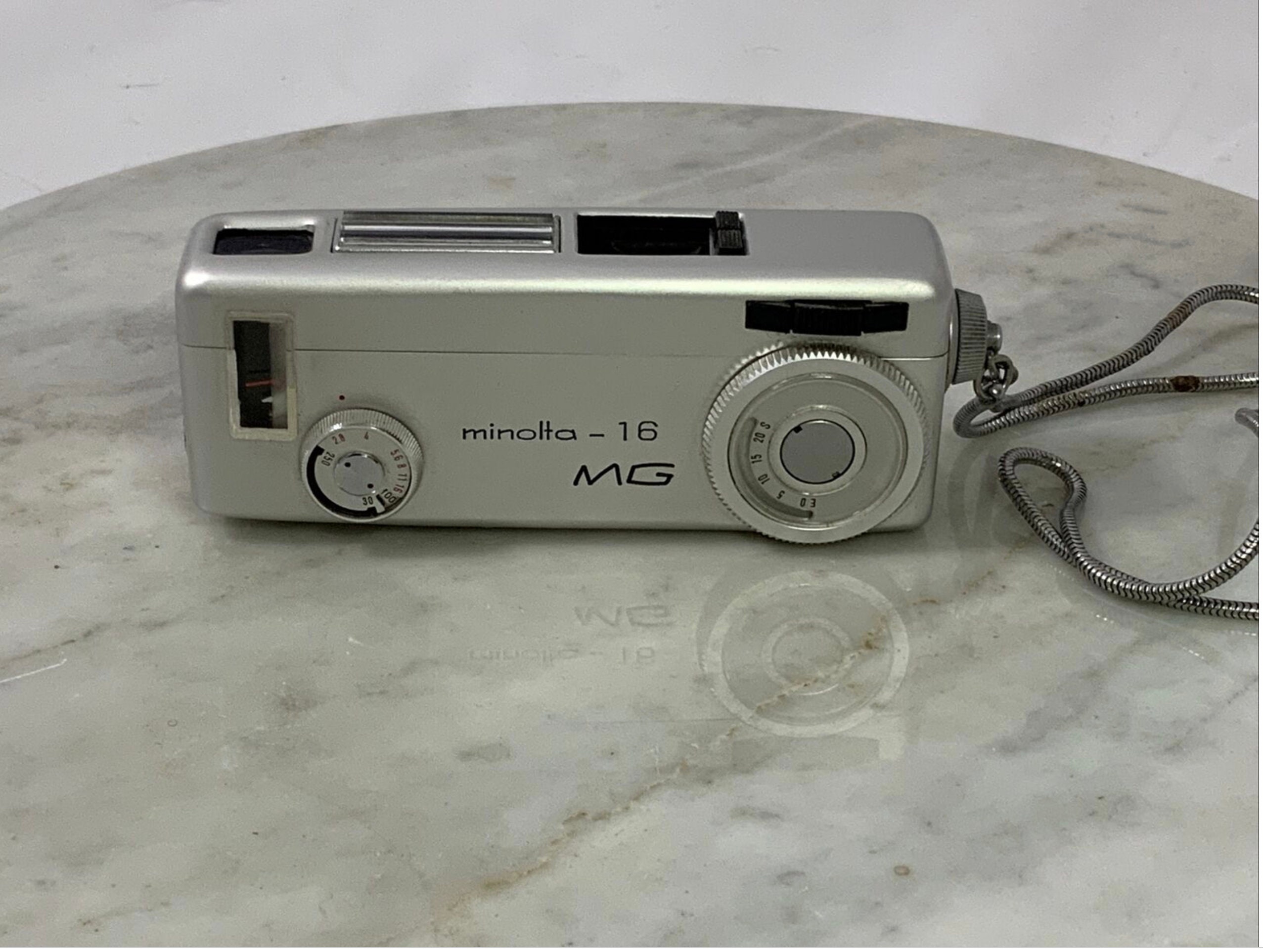 Vintage Minolta 16 MG Subminiature 