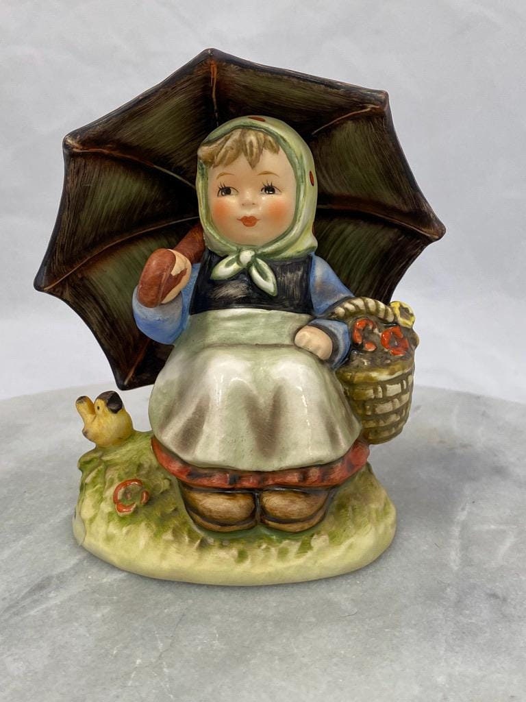 Hummel Figurine: 
