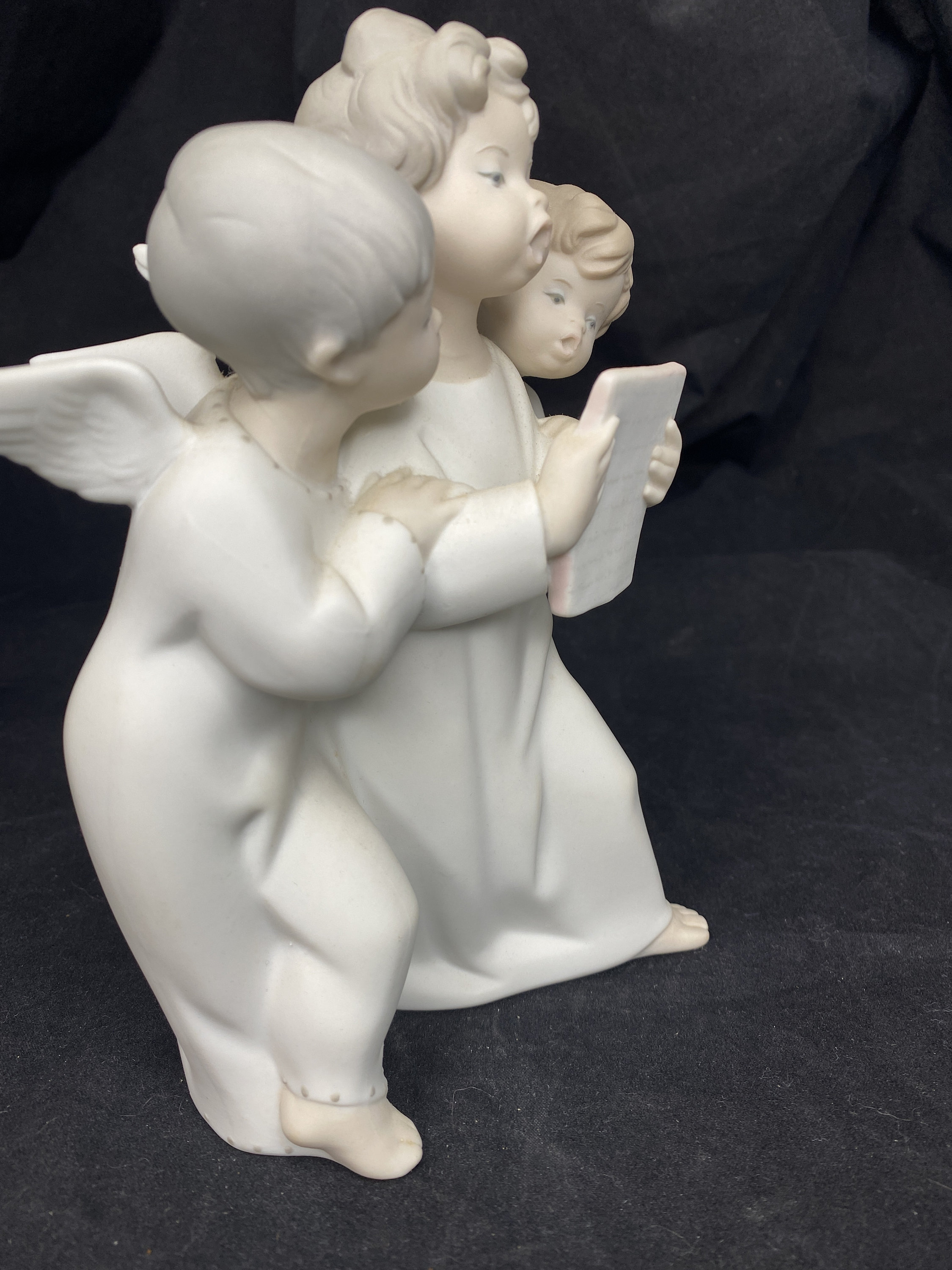 Lladro 3 Angels Figurine #4542, Singing Angel Choir, Retired Lladro 3 Angels Figurine #4542, Singing Angel Choir, Retired