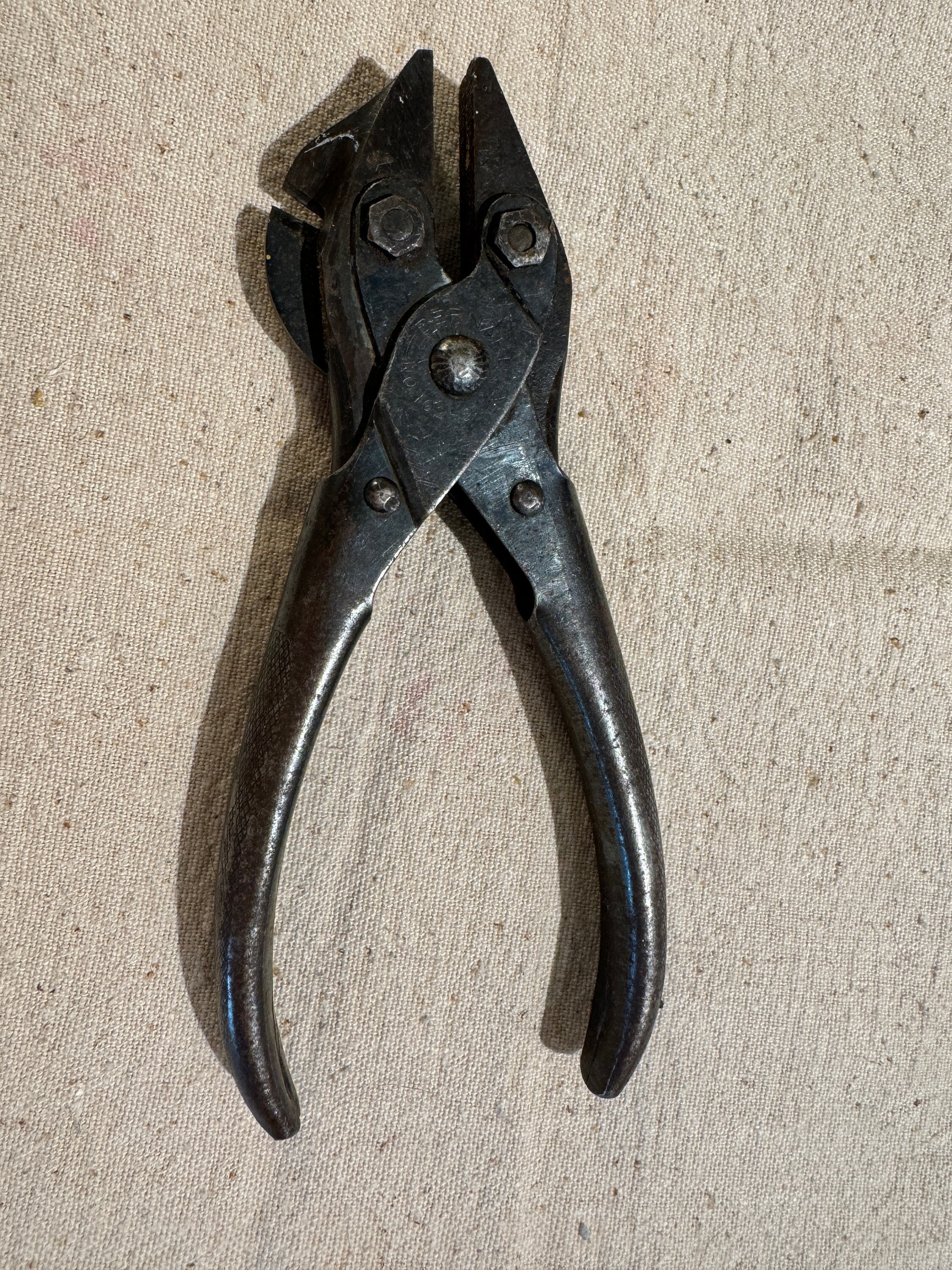 Vintage BERNARD No. 102-6 Lineman Pliers, Parallel Jaw Vintage BERNARD No. 102-6 Lineman Pliers, Parallel Jaw
