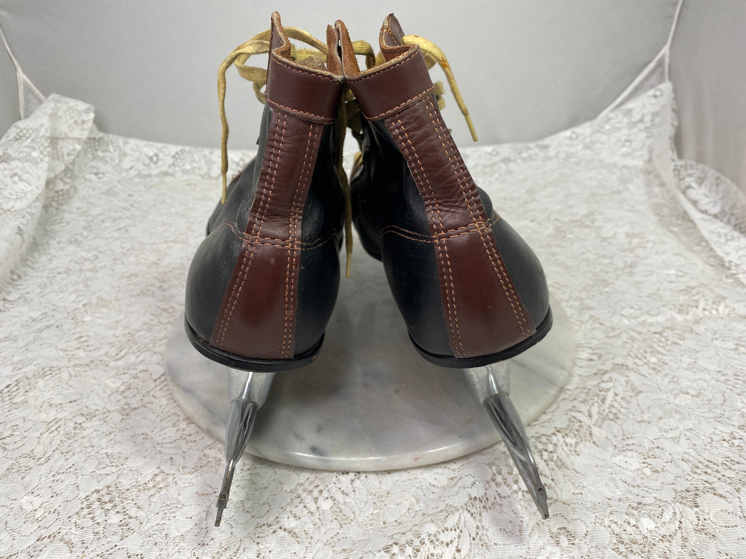 1953 Johnson Duro Hard Toe Hockey Skates - Men