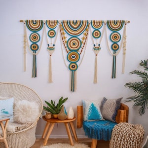 Großer Makramee Wandbehang: Boho Tapisserie aus Baumwollgarn (150x90cm)