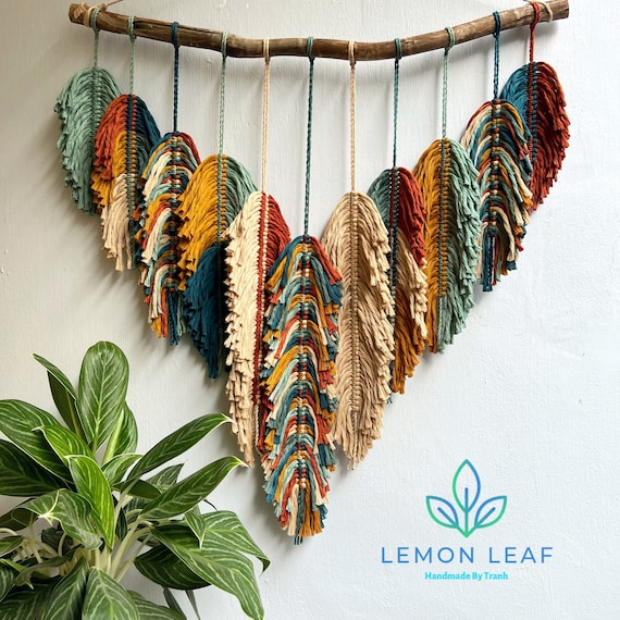 Macrame leaf or feather