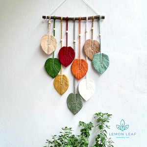 Decoração de parede com folhas coloridas de macramê: arte de parede Boho