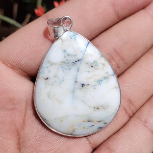 Stunning Dendritic Agate Gemstone – Natural Healing Stone for Jewelry & Collecting