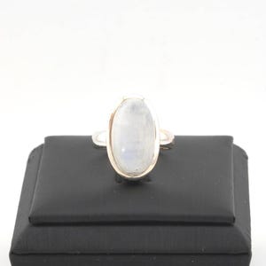 925 Silver Moonstone Ring - Natural Moonstone Jewelry, Healing Crystal Ring, Gift for Her, Boho Chic, Spiritual Healing