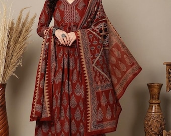 Maroon Flared Anarkali Kurta Pant Dupatta Set, Ethnic Print Rayon V-Neck Women Indian Suit