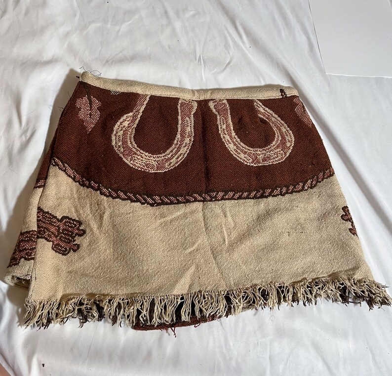 Horse Shoe Tapestry Blanket Skirt image 3
