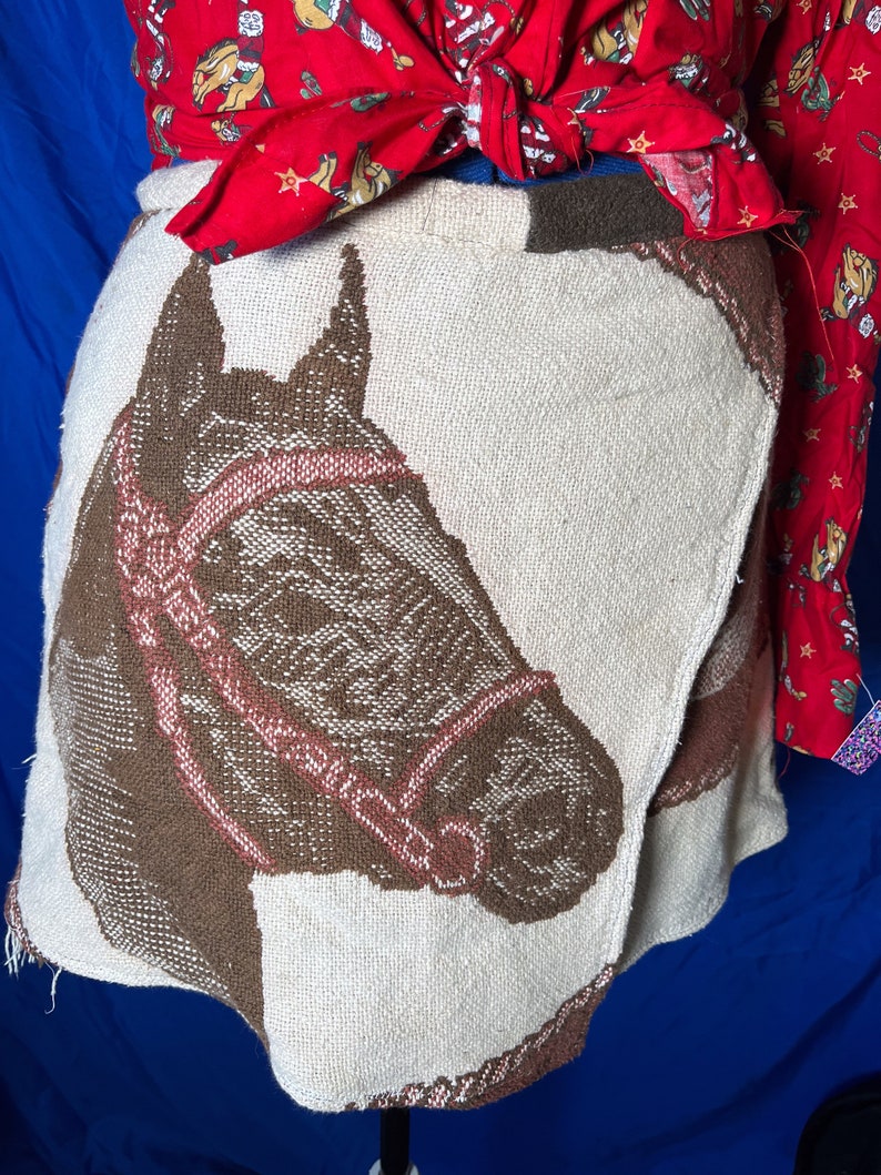 Horse Shoe Tapestry Blanket Skirt image 10