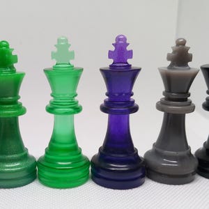 King Chess piece custom colors made of epoxy resin