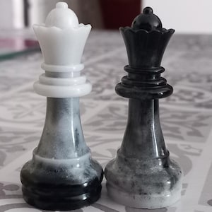 Queen Chess piece custom colors made of epoxy resin
