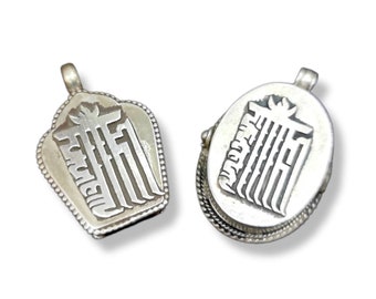 Tibetan Silver Ghau Pendant, Buddhist Prayer Box Amulet, Handcarved KALACHAKRA MANTRA, Handmade in Nepal by Tibetan Community