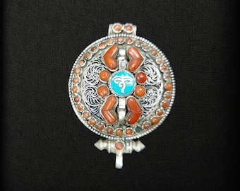 Tibetan Silver Ghau Pendant, Buddhist Prayer Box Amulet with BUDDHA Eyes or KALACHAKRA Mantra symbos, Siku Design & Stones,Handmade in Nepal