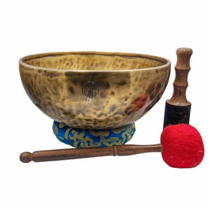 28 cm, Tibetan FULL MOON Singing Bowl, Handbeaten during Full Moon Night with Moon Energies and Handcarved Tibetan Mantra, Handmade in Nepal