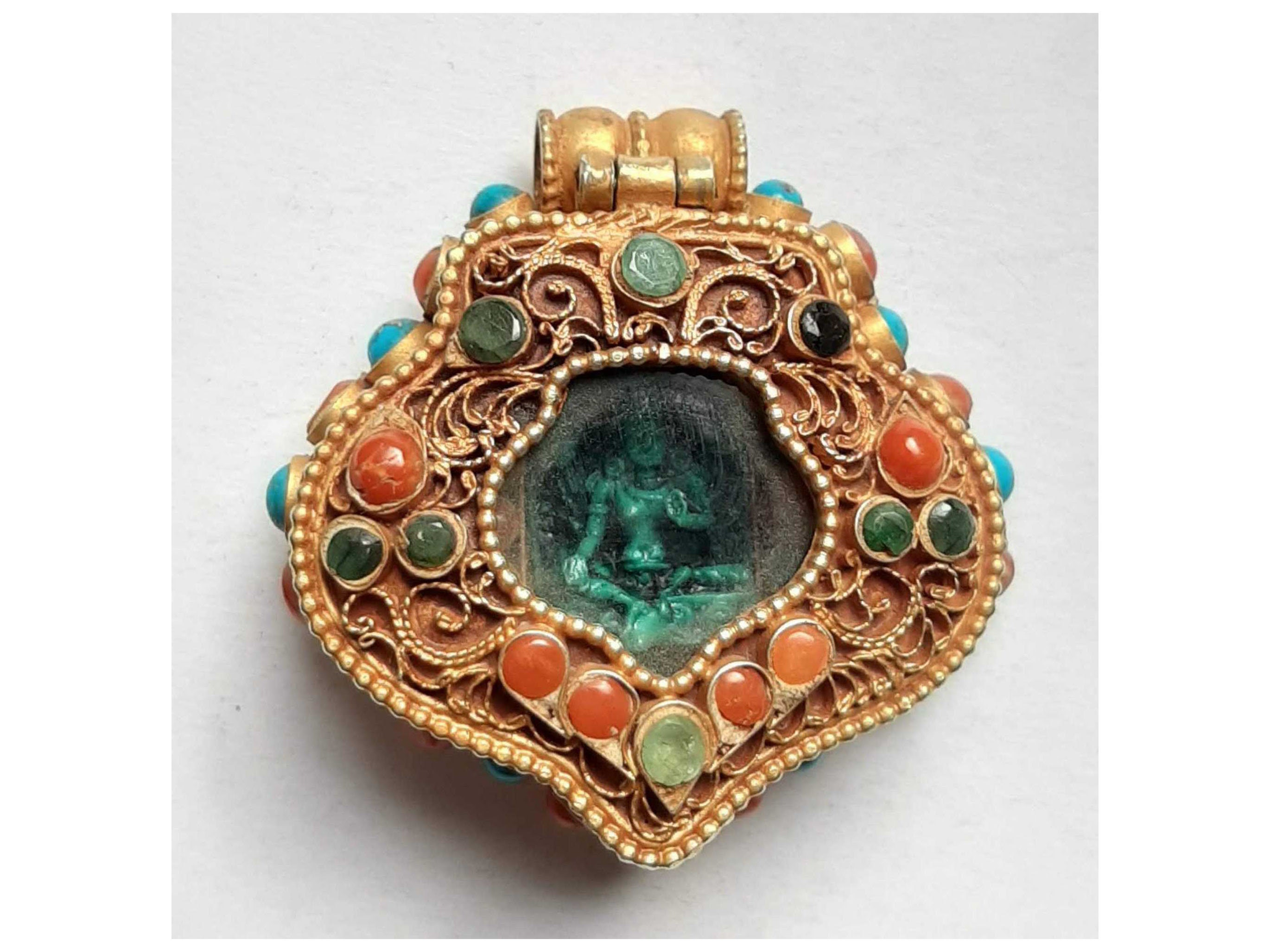 Amulette Tibétaine Ghau Bouddhiste – Pendentif Argenté Gravé Mantra – Collier Cuivre Plaqué Argent