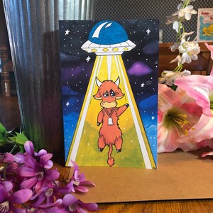 Secuestro amistoso, tarjeta de felicitación de bellas artes, tarjeta de vaca, tarjeta alienígena, interior en blanco, tarjeta para todas las ocasiones, tamaño A9, tarjeta de felicitación ilustrada a mano
