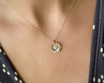 14 Carat Gold Daisy Necklace, 14 Carat Flower Necklace, Solid Gold Necklace, Charm Choker, Gold Medallion, Gold Layered Chain,Christmas Gift