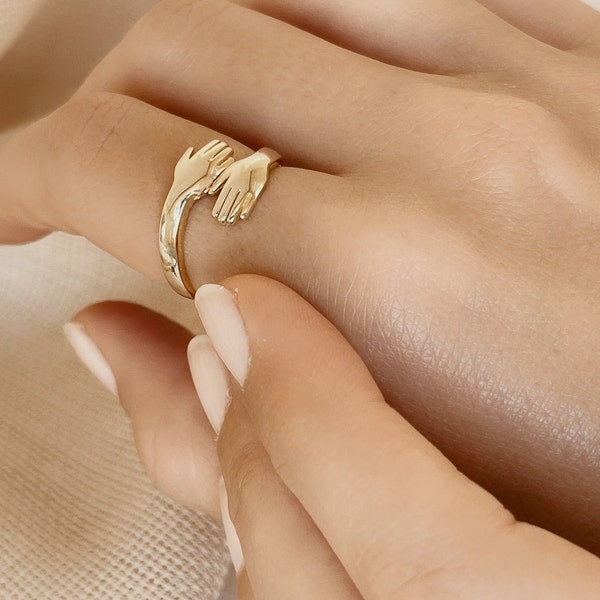 14k Gold Hände Ringe, Liebe umarmt Hand stapelbar Ring, Liebe Umarmung Ring, Paar Ring, Liebhaber Ringe, Umarmung Ring, Verlobungsring, Ehering,