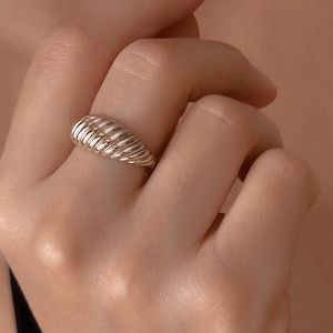 14k Gold Twisted Dome Ring, 14k Solid Gold Bold Croissant Ring, Statement Ring for Women, 14k Solid Gold Chunky Ring, Minimalist Ring