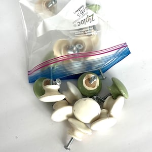 20 WOODEN Drawer KNOBS Paint Maple