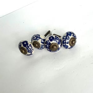 4 NEW with Tags Glazed CERAMIC & Metal Drawer KNOBS with Blue Floral Design Coat Rack Dresser Kitchen Bathroom Furniture