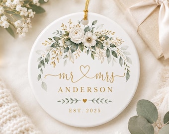 Personalized Mr and Mrs Ornament, First Christmas Married Ornament, Newlywed Christmas Gift, Custom Wedding Ornament, Couple Keepsake