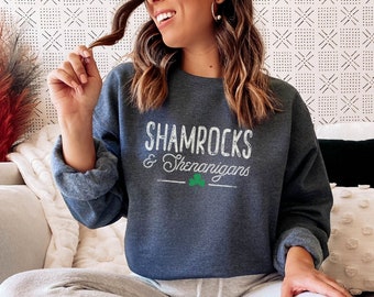 シャムロックとシェナニガンズのスウェットシャツ、セントパトリックスデーのクルーネック、面白いアイルランドのスウェットシャツ、セントパトリックスデーのプルオーバーセーター、アイルランドのギフト