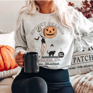 Spooky Season Sweatshirt, Retro Halloween Sweatshirt, Vintage Inspired Halloween Sweater, Halloween Pumpkin Crewneck, Trendy Fall Sweatshirt