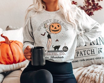 Spooky Season Sweatshirt, Retro Halloween Sweatshirt, Vintage Inspired Halloween Sweater, Halloween Pumpkin Crewneck, Trendy Fall Sweatshirt
