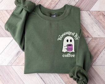Gruseliger Kaffee Sweatshirt, Halloween Kaffee Sweatshirt, niedlicher Geist Sweatshirt, gruselige Saison, Herbst Kaffee Liebhaber Shirt, Frauen Herbst Top