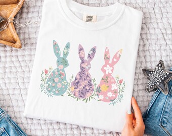 Floral Bunny T-Shirt, Easter Gift, Comfort Colors Spring Tee-Shirt, Cute Easter Crewneck , Trendy Bunny Tee, Women's Easter Bunny Tee