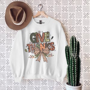 Thankful Sweatshirt, Coquette Thanksgiving Sweater, Cozy Gift, Cute Fall Sweatshirt, Cozy Autumn Crewneck