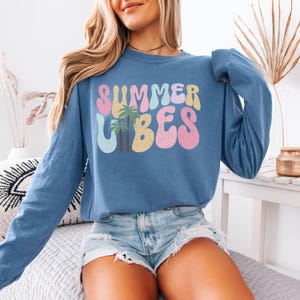 Comfort Colors Summer Vibes Shirt, Retro Summer Tee-Shirt, Beach Lover Gift, Long Sleeve Beach Tee, Trendy T-Shirts For Women