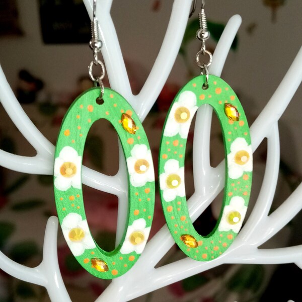 Daisy earrings, hand-painted wood | Stainless steel| Earrings | Daisy | Flower | Kawaii | Cute | Cute | Flower