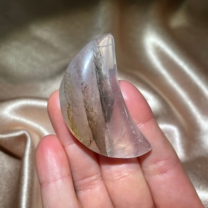 Dendritic Girasol Quartz Moon: Golden Healer Crystal (28 grams)