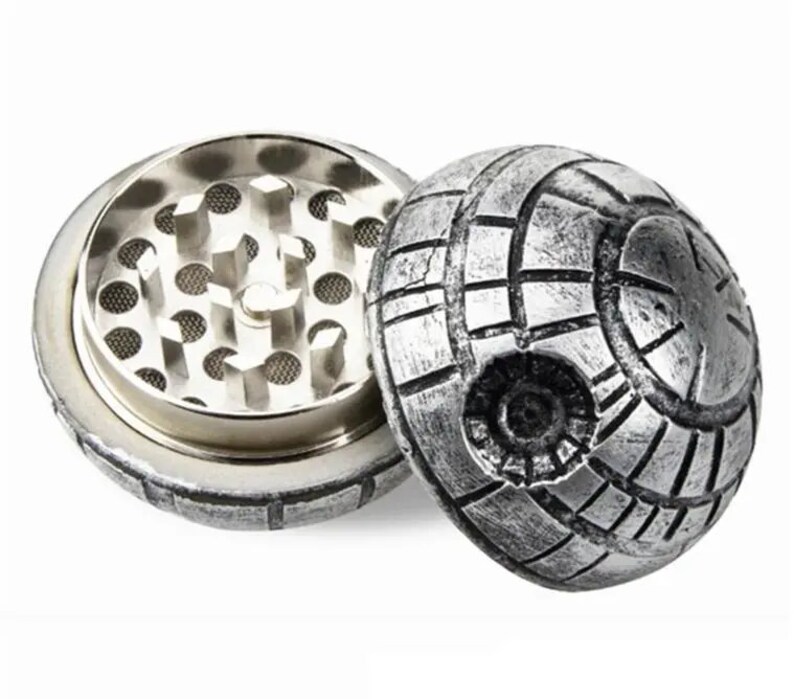 Death Star Starwars Grinder with 4 layers Herbal / Grinder / Accessories / Star Wars / Darth Vader image 2